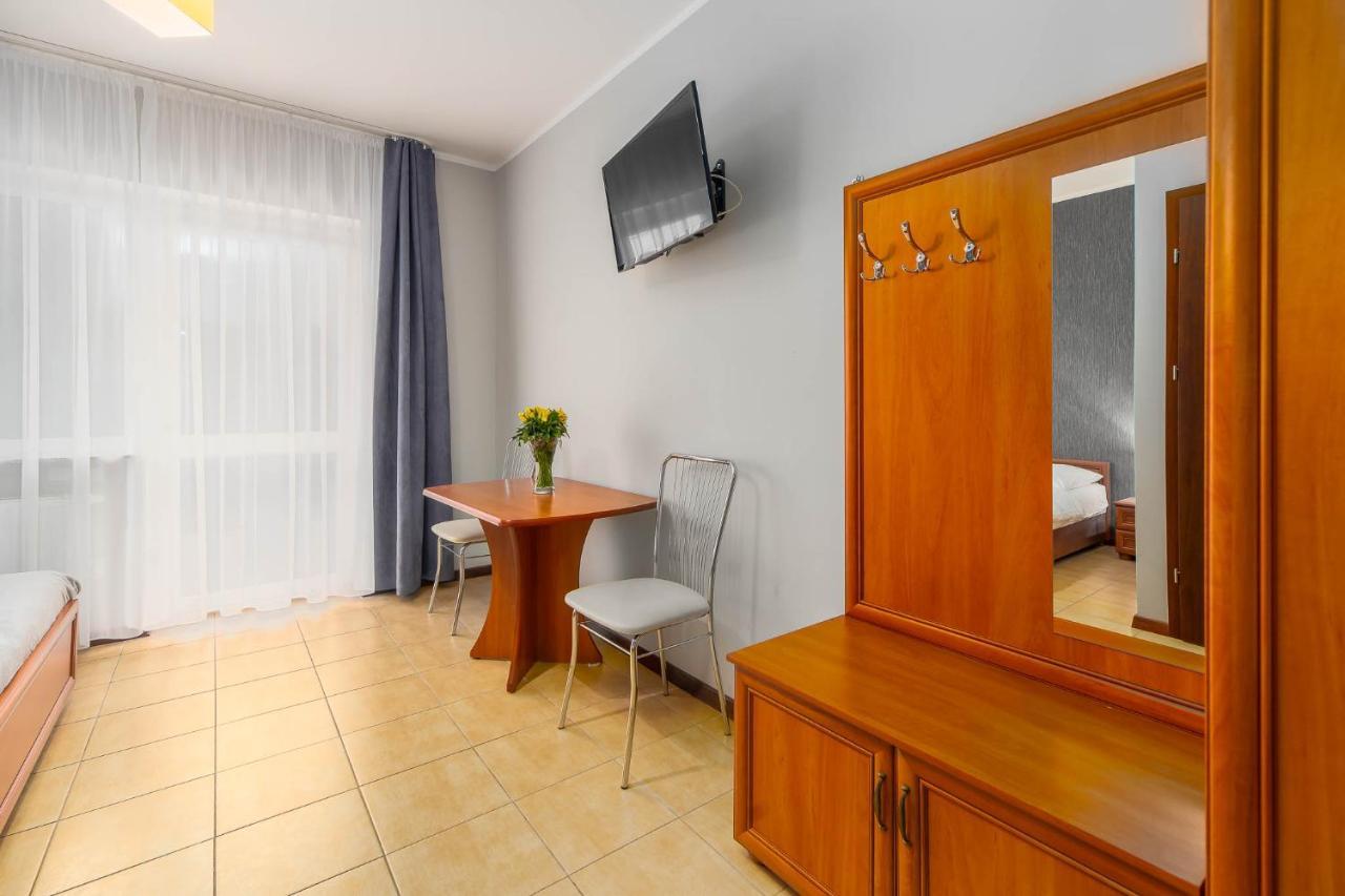 Awenturyn - Pokoje Apartamenty Noclegi Grzybowo Grzybowo  Exteriör bild